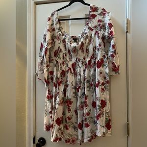 Torrid dress size 3. Can be worn off the shoulders.